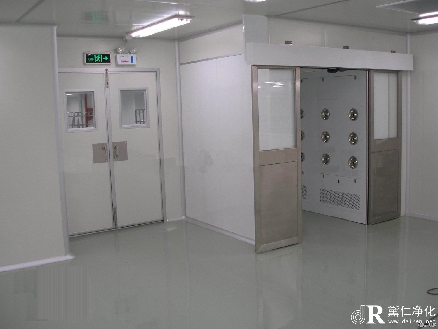 無塵車間風(fēng)淋室的使用與維護